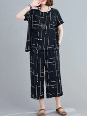 BLACK LINING HALF SLEEVES PRINTED CAPRI SETS